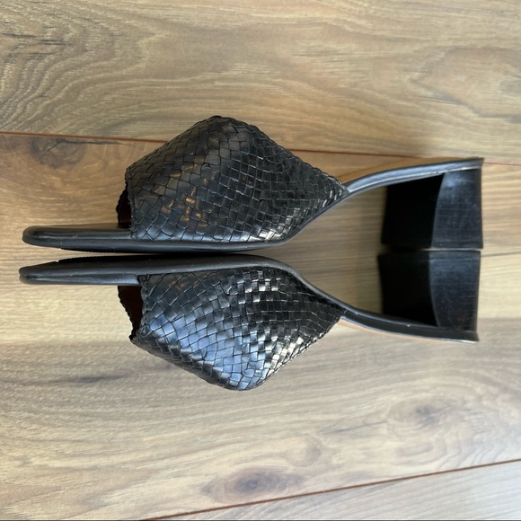 Braided Leather NATURALIZER Mule Sandal - Picture 4 of 10